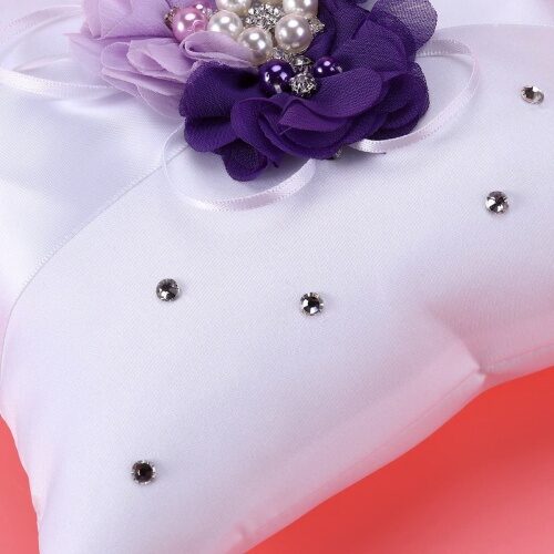 Pearls wedding rings pillow