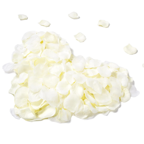 White petals for wedding aisle 3000 Pcs made of silk for wedding table design and aisle styling