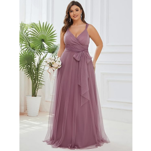 Evening dresses plus size Particularly flattering evening dress with collar neckline and pleasant tulle