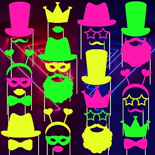Neon photo booth wedding – 42 Fun Photography Accessories that will illuminate and color your dance floor and photo album