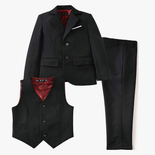 Formal suit for toddler boy in a particularly elegant style that includes an elegant and buttoned jacket, a studded vest and tailored pants. For Ages 2T – 14 Years
