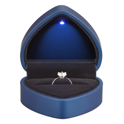 Heart shaped ring gift box with led display in black or pink colors made with caressing and pleasant velvet – The perfect display for the perfect ring